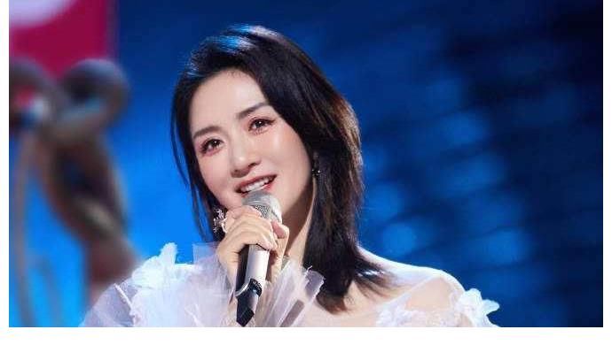 从《快本》一姐到发新歌无人问津,谢娜实力演绎人走茶凉