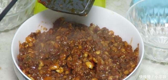  浓郁|想吃牛肉酱不用买，大厨教你秘制做法，酱香浓郁，方法超简单