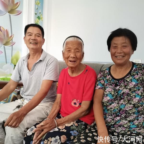 李桂仙|养育三儿三女几十年没生过大病 百岁老人李桂仙的幸福生活