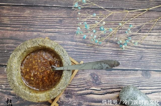 简单|这食材去胎毒,怀孕要多吃,简单拌拌,就是美味经典小凉菜