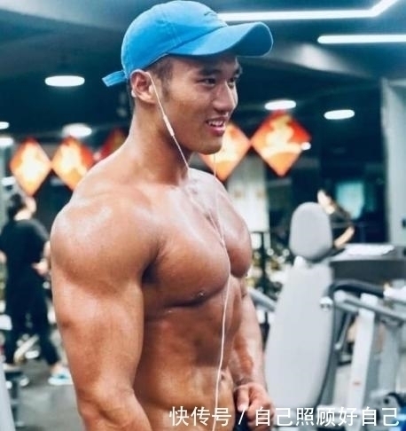 肌肉|98年国产小鲜肉，一身“霸气侧漏”的肌肉，圈粉无数