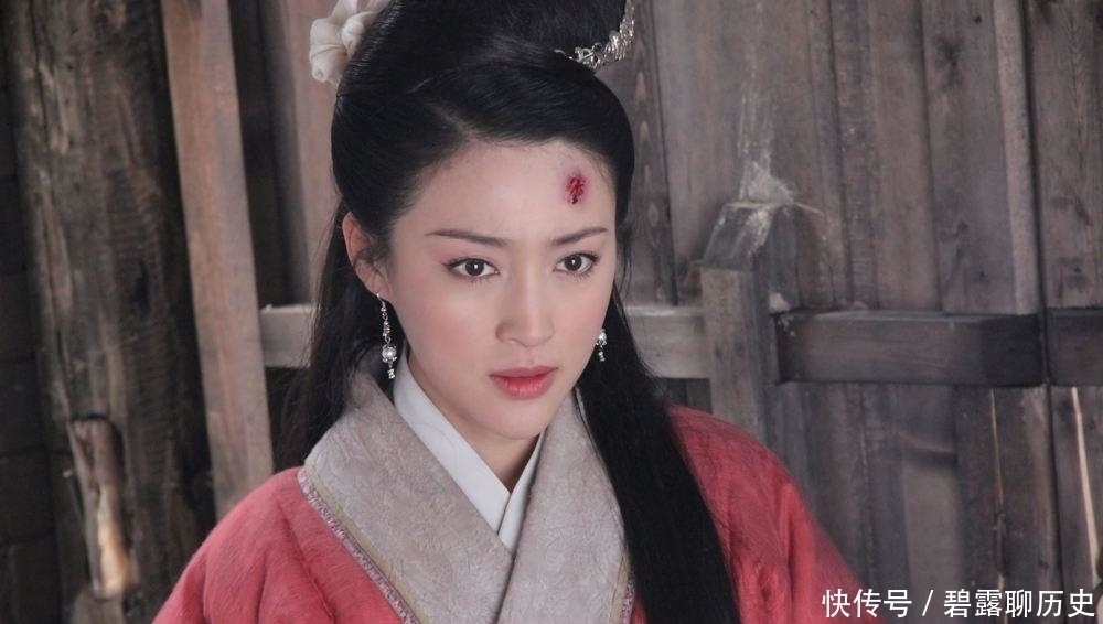 钱包!为啥古代大侠吃完饭后,丢下钱包扭头就走,店小二也不仔细数数?