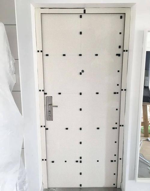 乐高积木|花300块改造的丑门，竟成了家里最好玩的地方？