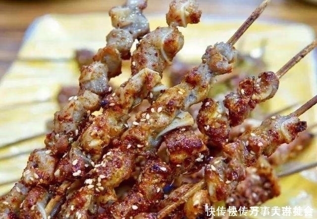 烧烤|如果有人请你免费吃烧烤，且只能点1样食物，你想点什么呢