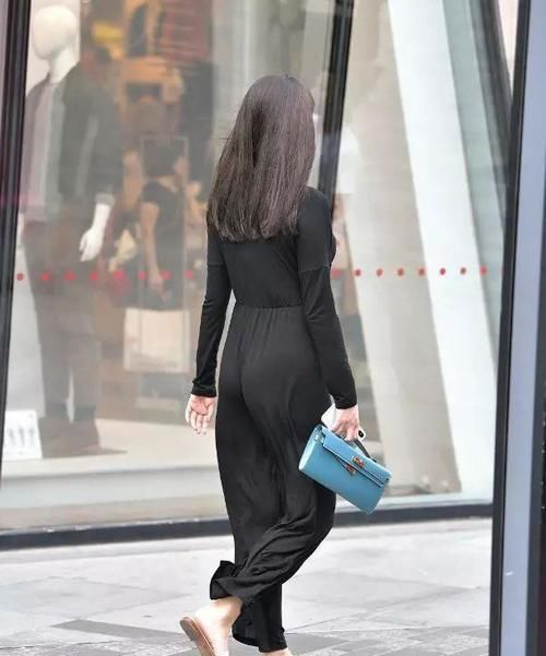 惬意|懒人穿法,黑色连体裤,穿出最惬意的美,简约又洋气