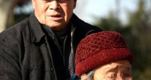 父母|辛苦半辈子的存款留给自己还是分给子女?别为难,聪明父母这样做