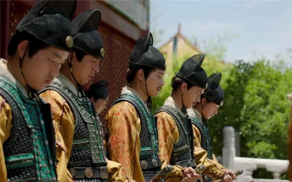 有何|明朝官员犯了罪，百姓有何检举途径？其中一种是引起锦衣卫的注意