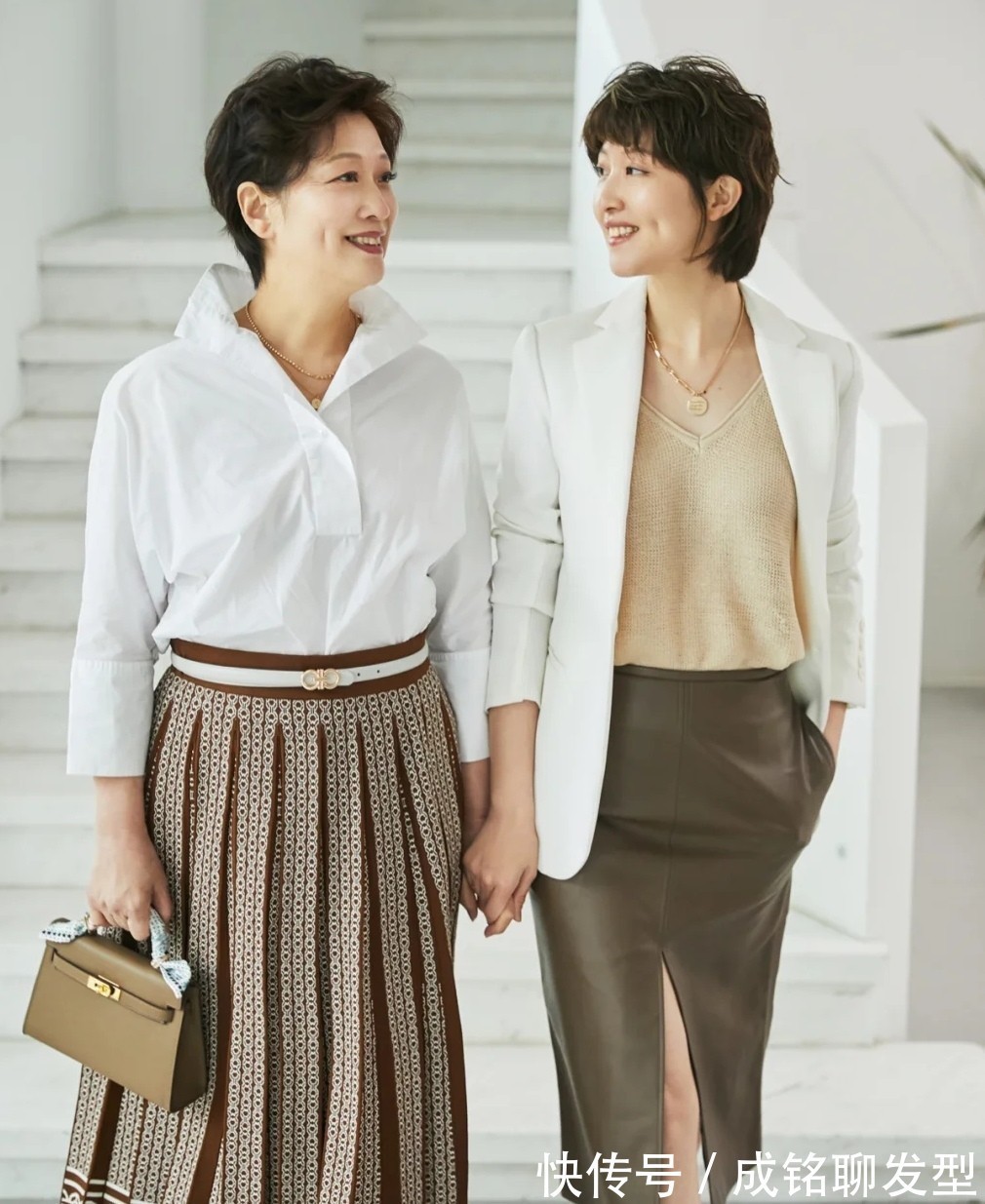 装嫩|这才是50岁妈妈该有的装扮,自然优雅不装嫩,满满都是高级感