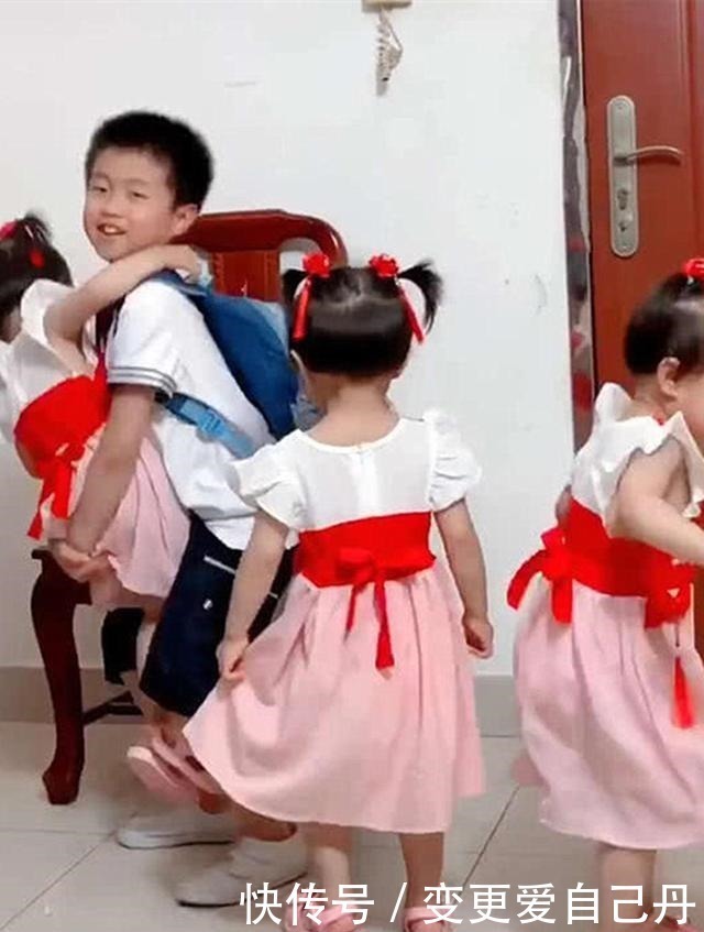 家庭|大宝想要妹妹,妈妈一下子生了三胞胎,放学到家迎接场面太有爱了!