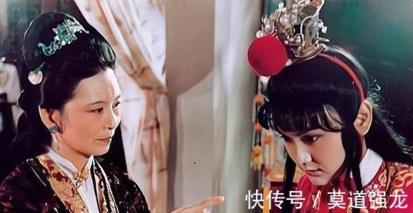 薛姨妈!为什么薛蟠,薛宝钗管薛姨妈喊妈妈,贾宝玉却不喊王夫人妈妈?