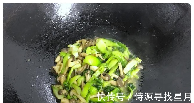 秀珍菇|青菜这么炒，比肉还好吃，端上桌孩子吃了一大半！