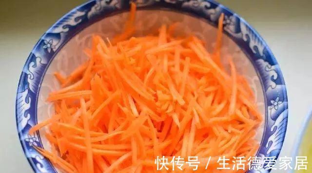 土豆丝|土豆丝卷饼,一锅做十几张,几分钟就搞定,省事~