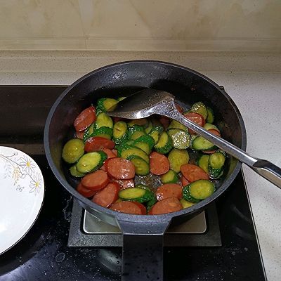 黄瓜炒火腿肉