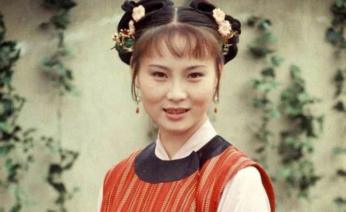 贾芸@只因为在人群里多看了你一眼:大观园里最值得祝福的爱情