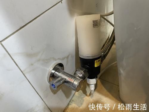 三通|装修时忘了在马桶旁边预留插座和水管,后期怎样使用智能马桶盖?
