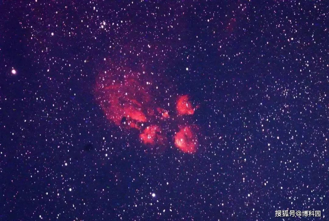 起源 在5500光年外的猫掌星云中,发现恒星起源的新线索