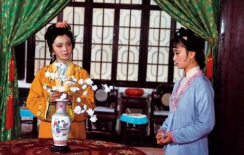 王熙凤|夏金桂不是无理取闹!撒泼打滚只因薛家做了三件对不起她的亏心事