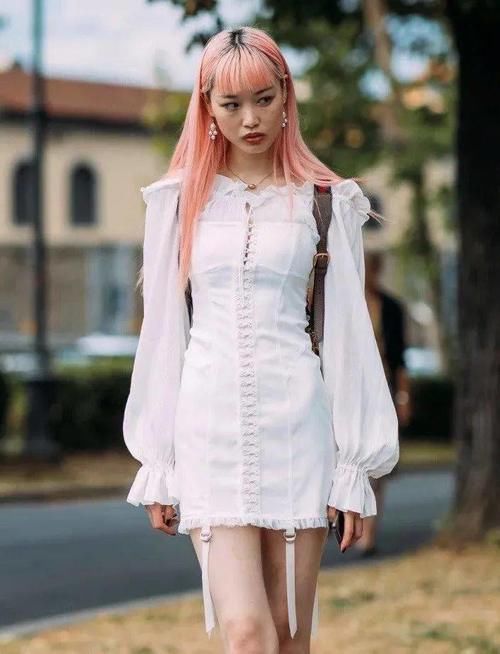 把裤子脱了 ！早春巨撩的18条裙子，美到犯规 ！