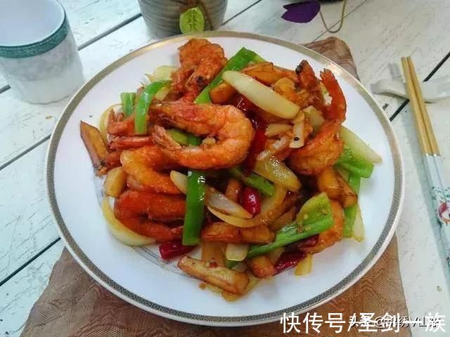 小勺|周末，公婆来我家，我做了12道菜，荤素齐全，难得一聚很是开心