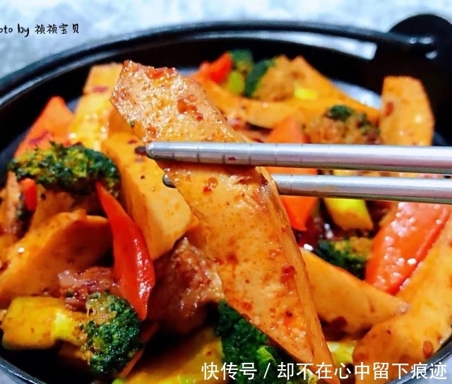 干锅千叶豆腐,香辣可口,堪称米饭杀手