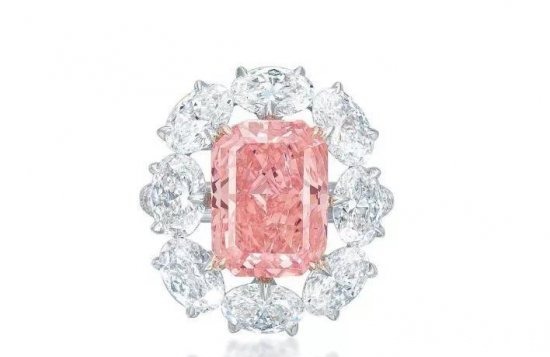 粉钻|破纪录!拍卖史上最大的艳彩紫粉红钻石1