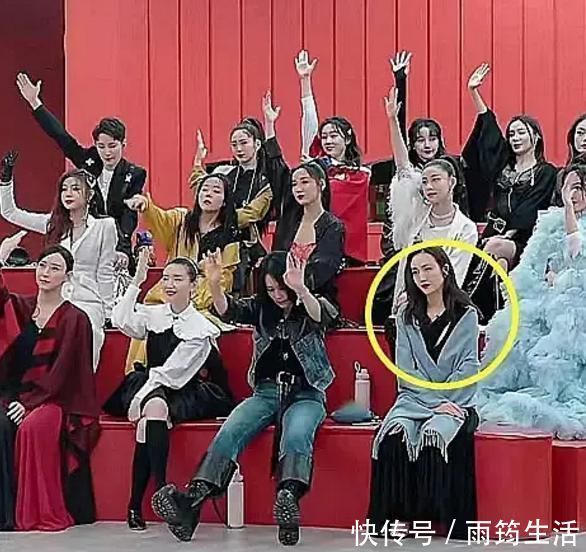 阿蘭|王鷗這是去《浪姐2》當(dāng)評(píng)委的嗎?當(dāng)演員的她去點(diǎn)評(píng)職業(yè)歌手