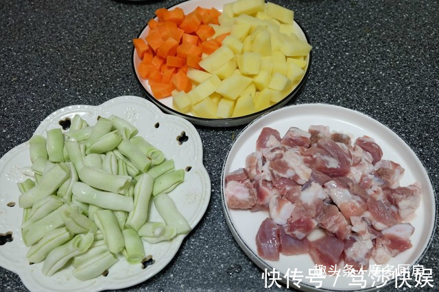 大米|电饭锅只蒸白米饭太浪费,4种食材和大米同煮,有肉有菜香喷喷