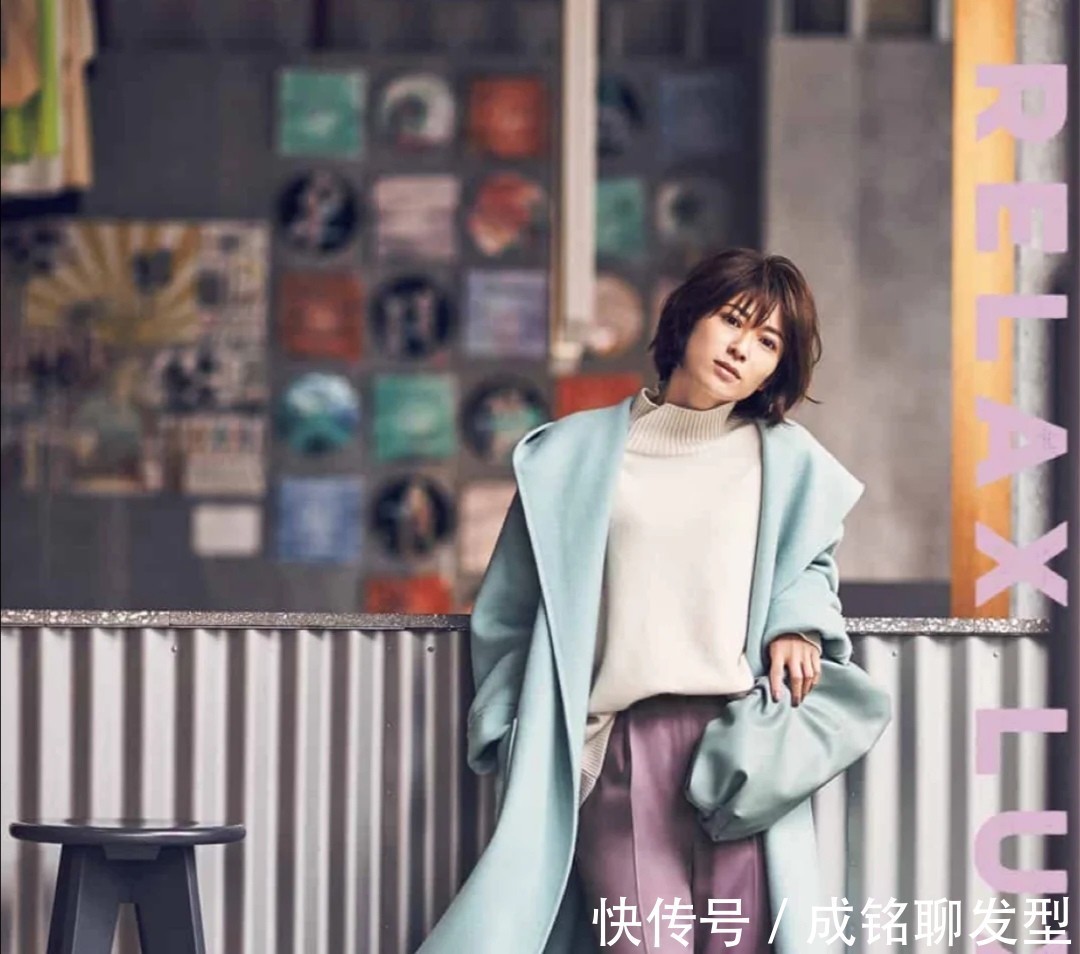 针织 这才是四五十岁女人该学习的穿搭,不艳丽、不土气,体面又大气