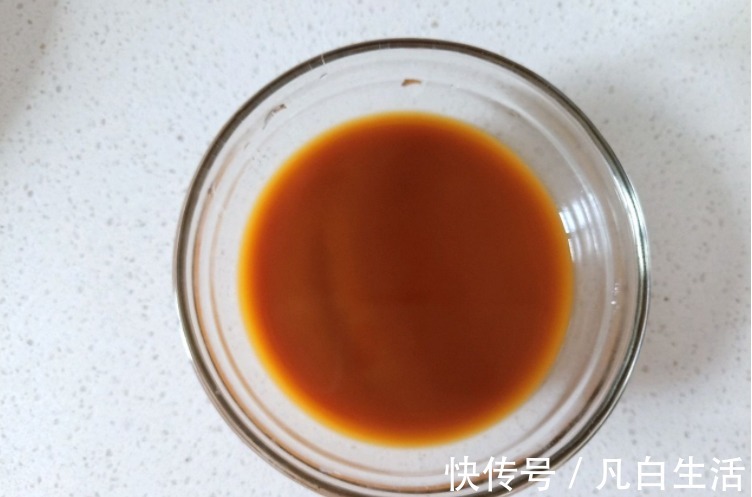 香味|茄子别再炒菜吃了,学会这个茄子打卤面,香味浓郁,连吃2碗