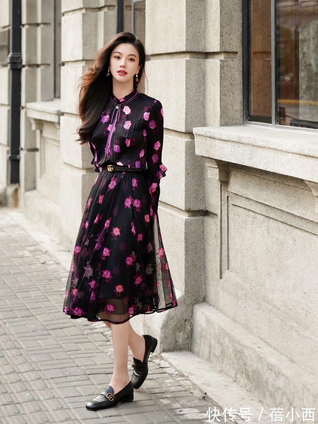 丝带状|早春的第一条连衣裙你准备好了吗?时尚博主的穿搭思路,总结好了