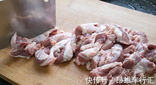 大萝卜|天越冷越爱吃的一锅萝卜煲，做法简单又好吃，鲜香汁美还特别下饭