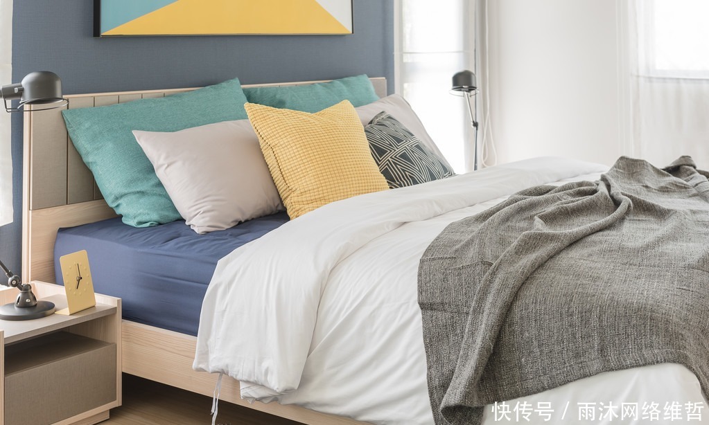 再也|床单总是往下跑怎么办?教你几个防滑小妙招,再也不用每天铺床