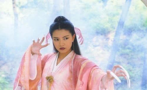 周芷若#夺得“天下第一”的周芷若,武功到底有多强?所有人都被她骗了!