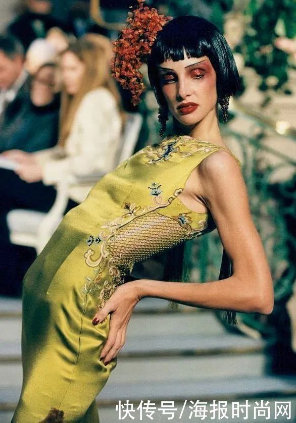 新中式风|穿旗袍、戴玉石、玩发簪...新中式风是时候逆袭了