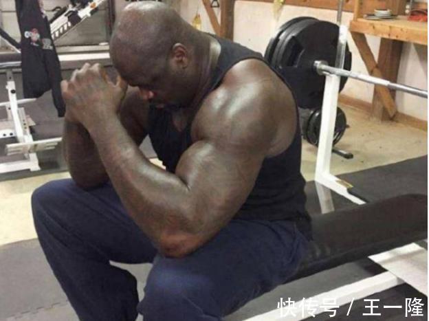 肌肉男|NBA中锋位置肌肉男很多,但是像奥尼尔这样“非人类”就一个!
