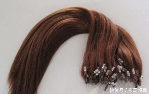 冬天头皮屑过多,是源于这4种坏习惯,若能改善头发清爽又干净