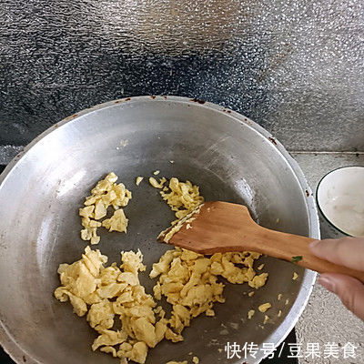 好吃|这道圣女果炒鸡蛋(甜)真的是不讲究,有啥放啥都好吃