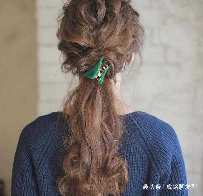 先用电卷棒 简单随性的编扎造型,巧妙组合随心搭配,让你天天换发型