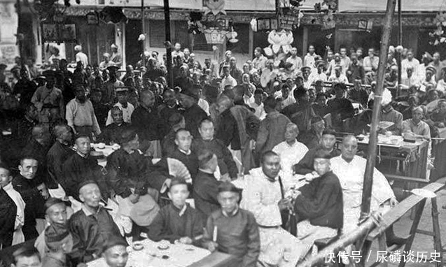 入侵者|晚清老照片:犯人被押着到大牢,入侵者无恶不作