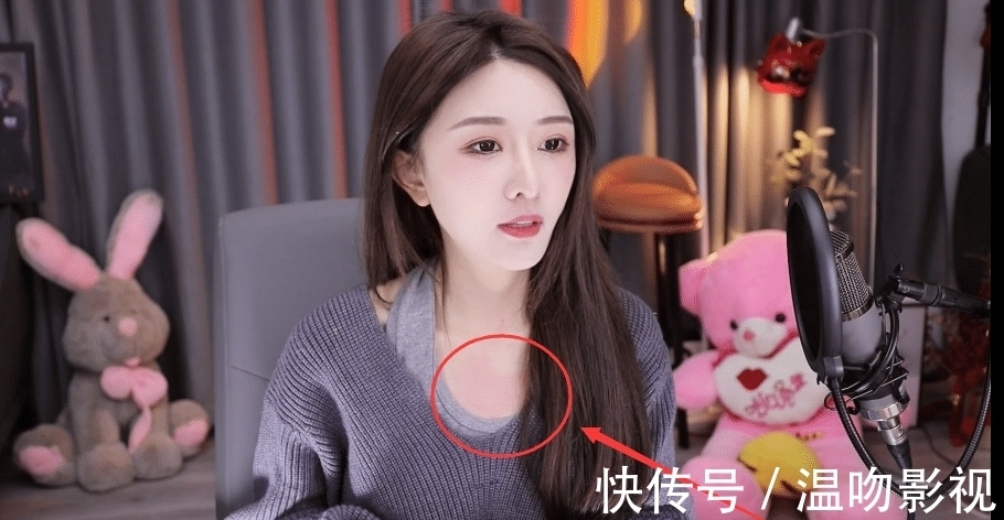 COS奧特曼被自己丑哭,林七七又穿上“麻袋”,一臉不情愿還過敏