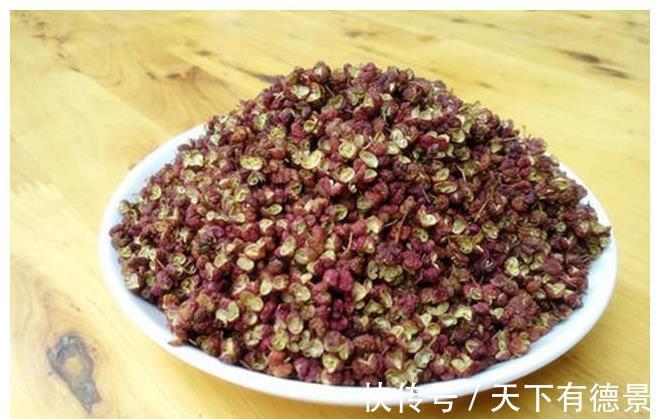 大厨|烧烤用的“椒盐”到底该怎么做？大厨教你做法，想吃再不用出去买
