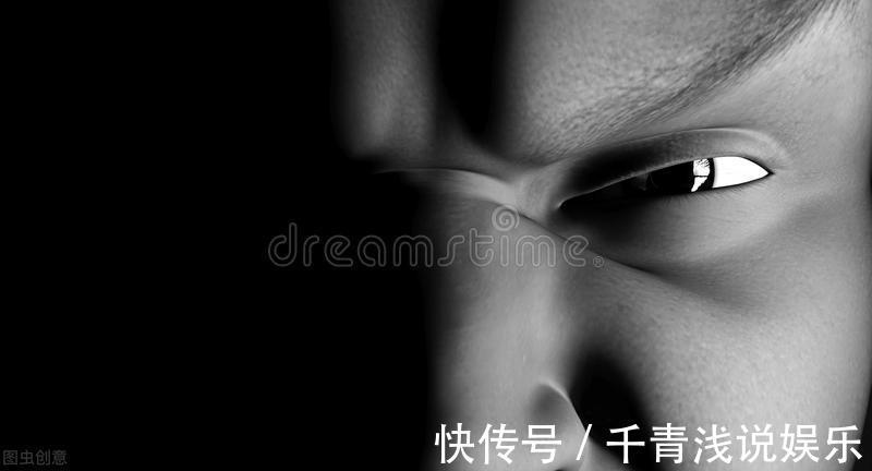 伊娃|她拔掉32颗牙齿,割开舌头,整容成蜥蜴,只为弥补18岁受到的伤害