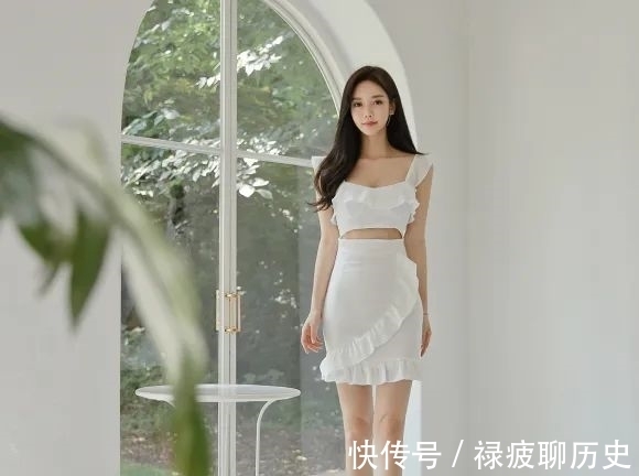 孙允珠|美图欣赏:孙允珠,梦幻绫罗芳雪幽彩弧线鱼尾裙