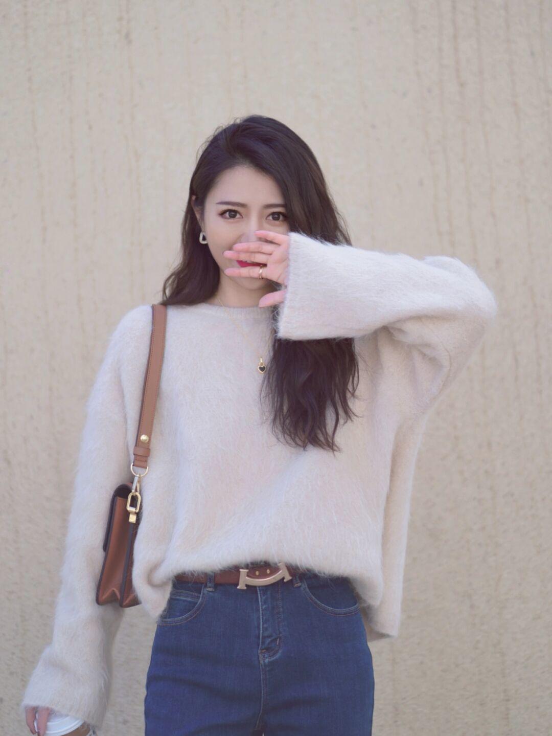 开衫 女人再不会打扮也别配“紧身衣”,毛衣才是最优雅,实用性极强