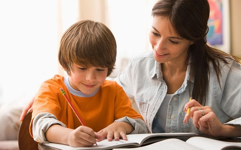 教育方式|有儿子的家庭,父母教育上要遵循“三忌”,孩子以后少走很多弯路