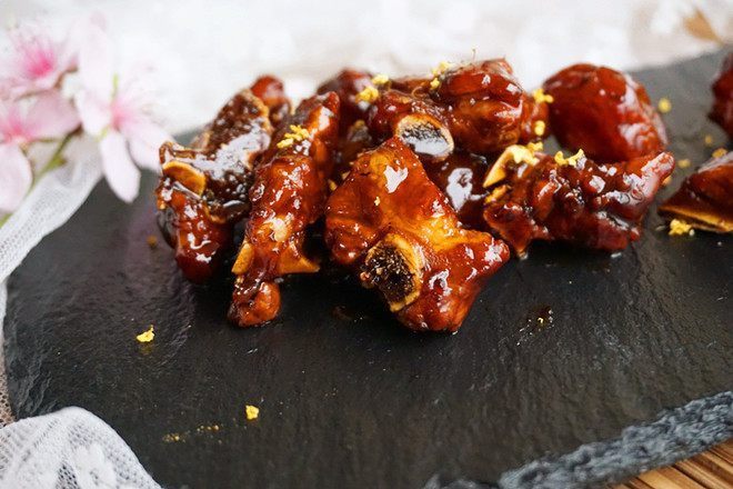 饭店的糖醋排骨,酸甜香浓,原来是有绝招,怪不得自己做的不好吃