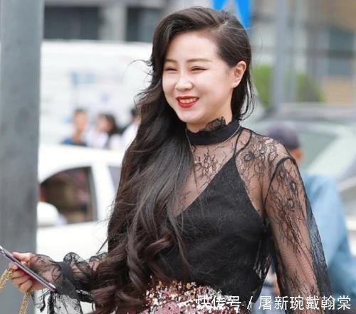 极简|时尚小姐姐，简约又优雅，突出东方女性时尚气质的韵味