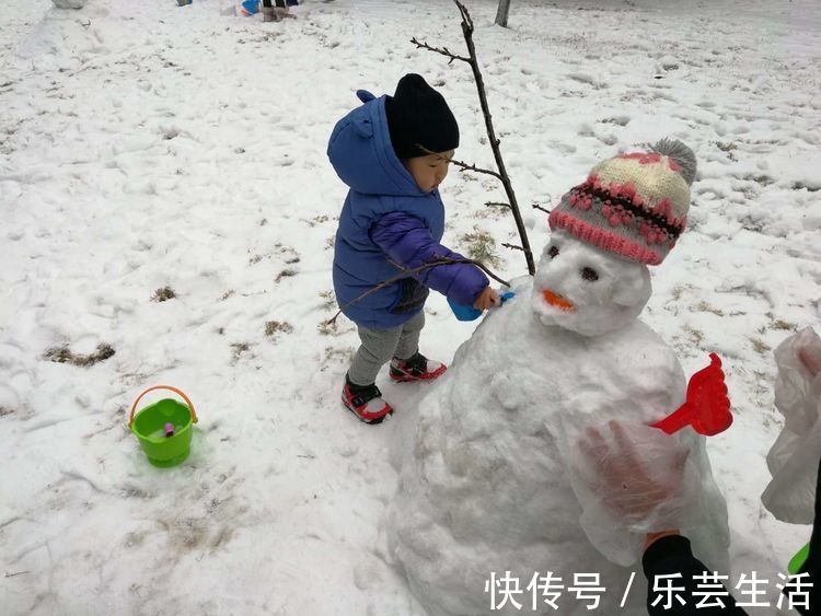 腊月|寒冬腊月嬉戏勿随意，儿童“玩雪”注意这两点，冬日里会更HIGH