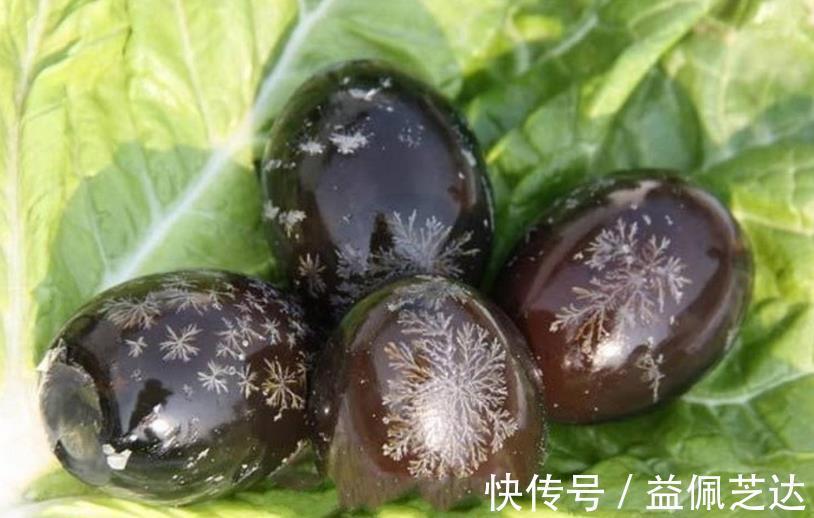 腌制|皮蛋可不能随便买,遇见“这3种”便宜也不要,为家人健康把好关