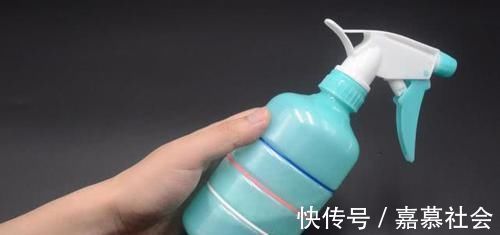 花露水和食盐放在一起，作用真厉害，知道的人不多，看完涨知识了